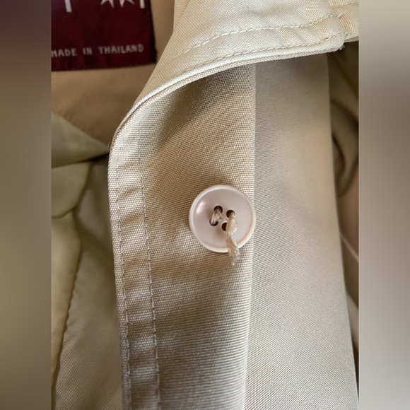 Vintage J.gallery trench coat. - Picture 7 of 7